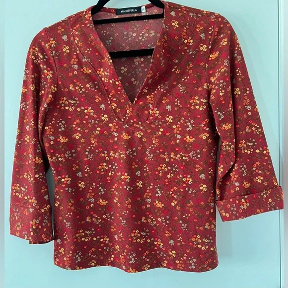 Women's Floral Print Sleeve Blouse
Size M/L - Picture 2 of 5
